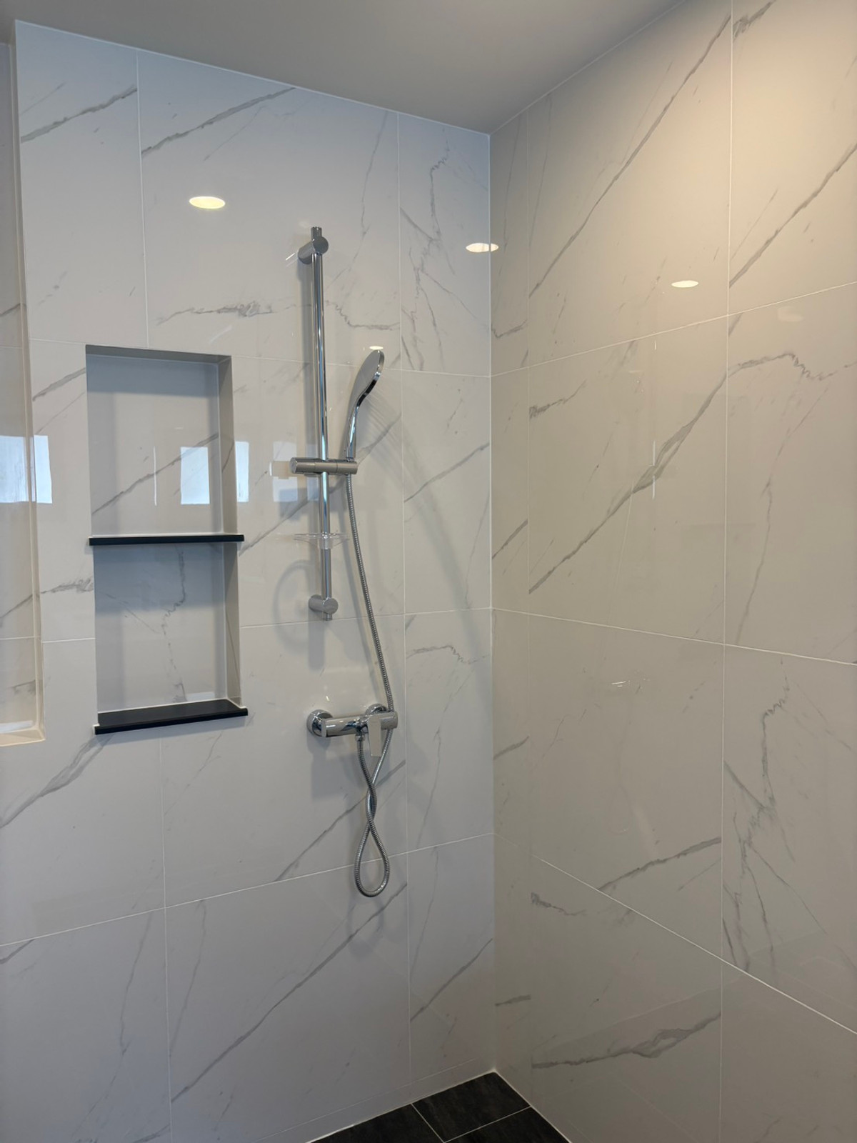 For RentHousePathum Thani,Rangsit, Thammasat : Centro Vibhavadi / 4 bedrooms (for rent), Centro Vibhavadi / 4 Bedrooms (FOR RENT) BALL263