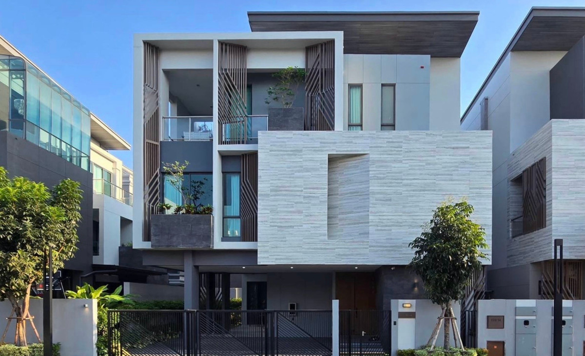 ให้เช่าบ้านพัฒนาการ ศรีนครินทร์ : เช่าบ้านเดี่ยว 3 ชั้น ม. เดอะ เจนทริ พัฒนาการ สวย หรูหรา พร้อมอยู่ ใกล้ ม.เกษมบัณฑิต สนใจแอตไลน์ครับ@841qqlnr