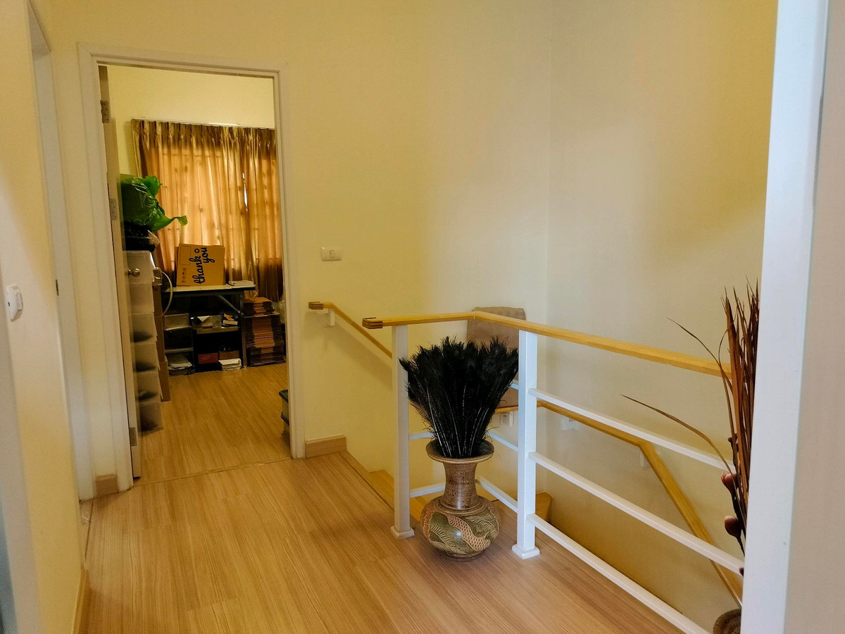 ขายทาวน์โฮมลาดกระบัง สุวรรณภูมิ : ขายด่วน ราคาดีสุดในโครงการ
กัสโต้ บางนา-สุวรรณภูมิ 3 นอน 3 น้ำ 1 ห้องทำงาน 2 จอด 
Tel: 083-966-3665 คุณแอน