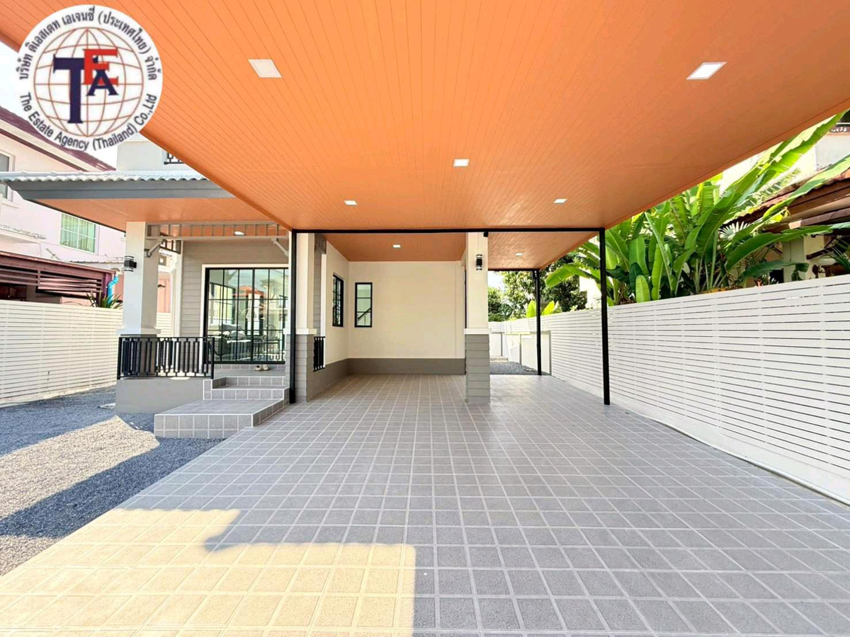 For SaleHouseMin Buri, Romklao : 2-story detached house for sale, Chaiyaphruek Village 2, Khum Klao 12, Suvarnabhumi Airport.  Sarasas Minburi School, Minburi Market, Airport Link Lat Krabang, Nopparat Hospital King Mongkuts Institute of Technology Motorway, Chaloem Phrakiat Sports Cente