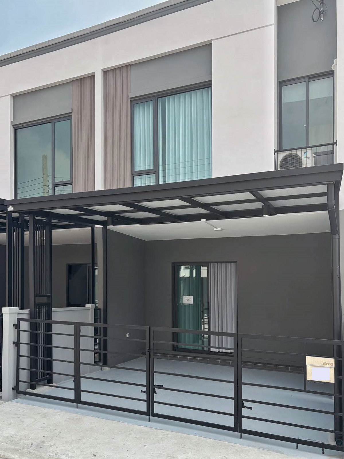 ให้เช่าทาวน์โฮมบางนา แบริ่ง ลาซาล : ให้เช่า ทาวน์โฮม 2 ชั้น ม.Pleno3 สุขุมวิท-บางนา บ้านใหม่ เฟอร์นิเจอร์ครบ ทำออฟฟิศจดทะเบียนได้ ราคา 38,000 บาท