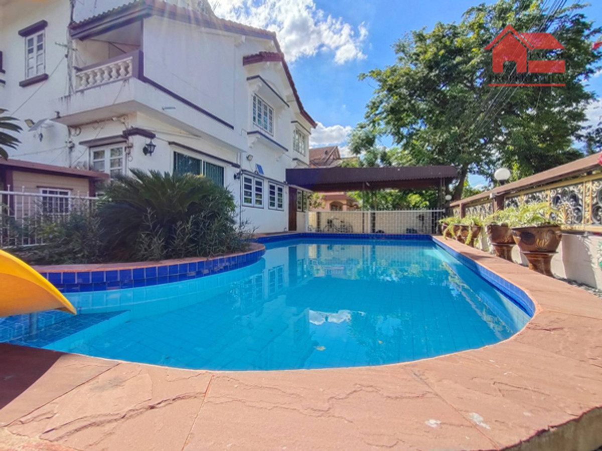 For RentHouseMin Buri, Romklao : 2-story detached house for rent, built-in swimming pool, area 130 sq m, 4 bedrooms, 3 bathrooms, air conditioning, fully furnished, Ramkhamhaeng Road, Saphan Sung District, rental price 42,000 baht/month. If interested, contact Khun Duean 086-367-4148.