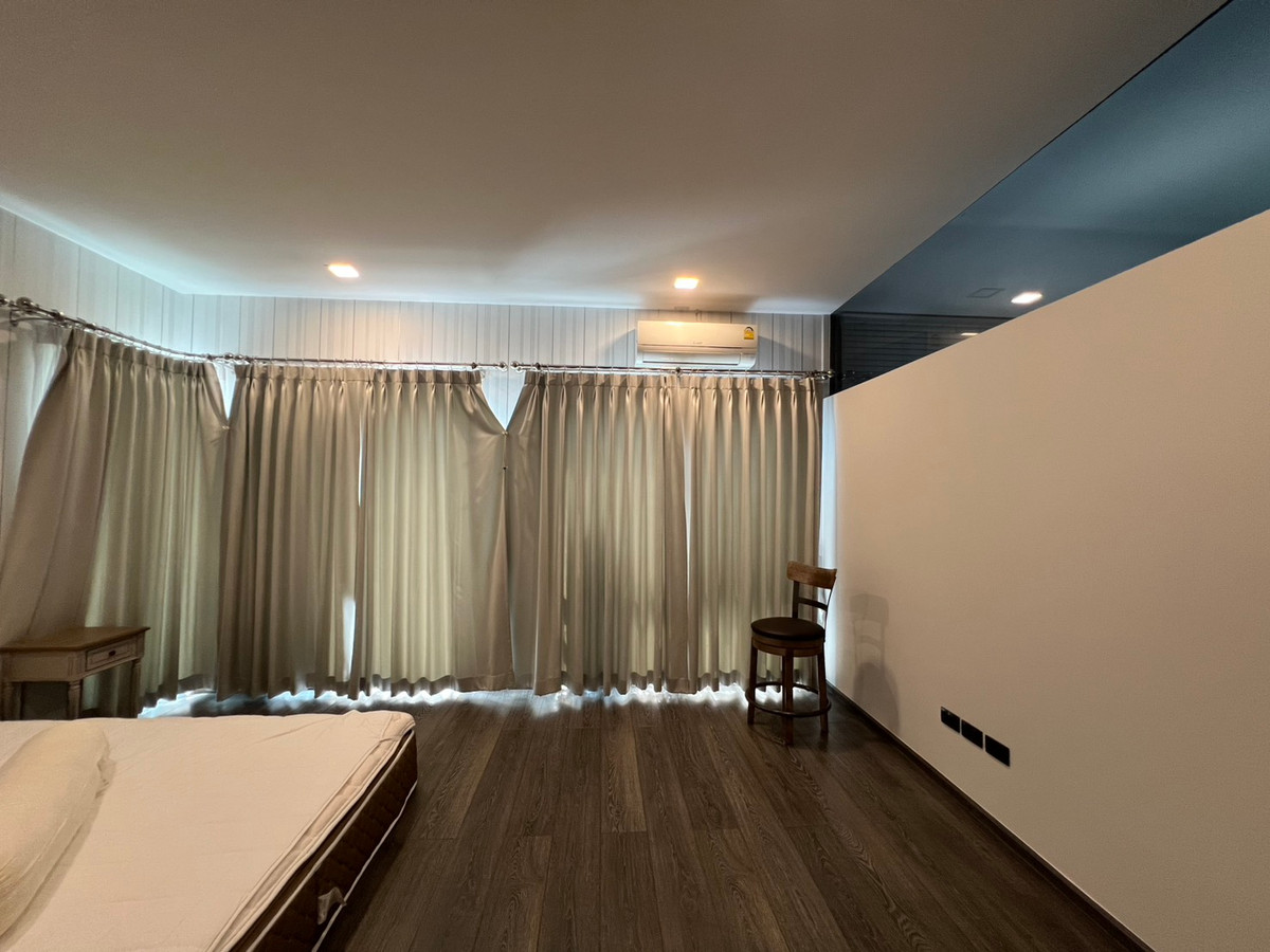 For SaleTownhomeBangna, Bearing, Lasalle : Vive Bangna KM.7 for sale, corner unit.