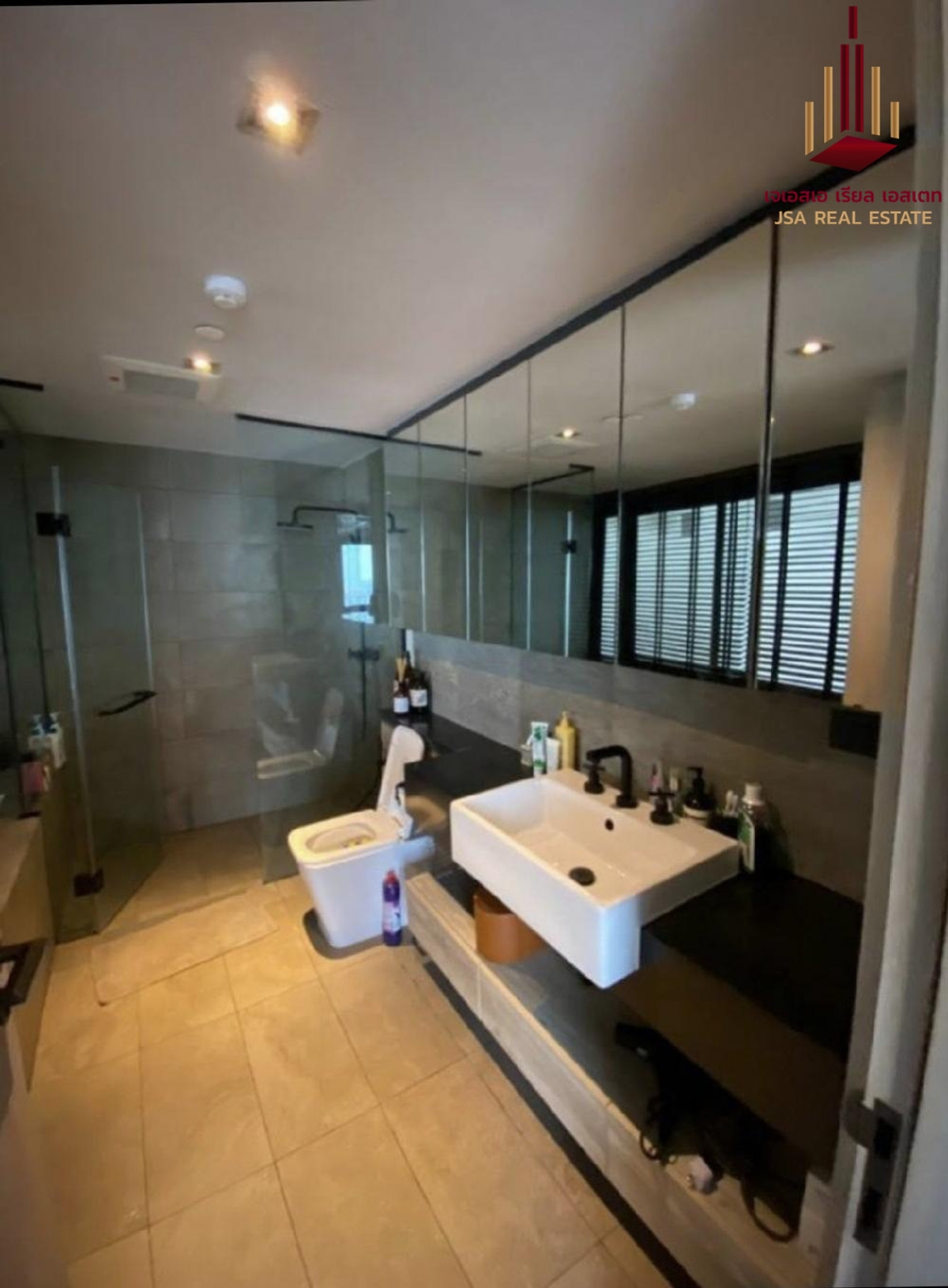 ให้เช่าคอนโดสุขุมวิท อโศก ทองหล่อ : ✨ For Rent: The Lofts Asoke Condo ✨  💰 Only 195,000 THB/month