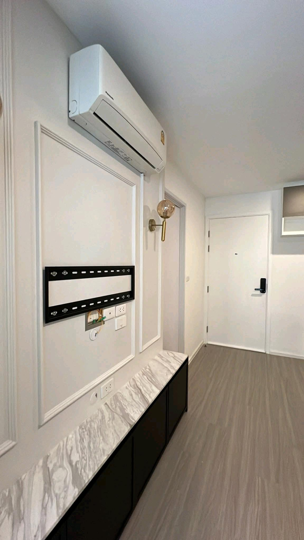 ให้เช่าคอนโดสะพานควาย จตุจักร : ✨ คอนโด High Rise ห้องมุม ตกแต่งเรียบหรู พร้อมเข้าอยู่ ทำเลทองห้าแยกลาดพร้าว ✨ ซื้อเฟอร์นิเจอร์ให้ครบ