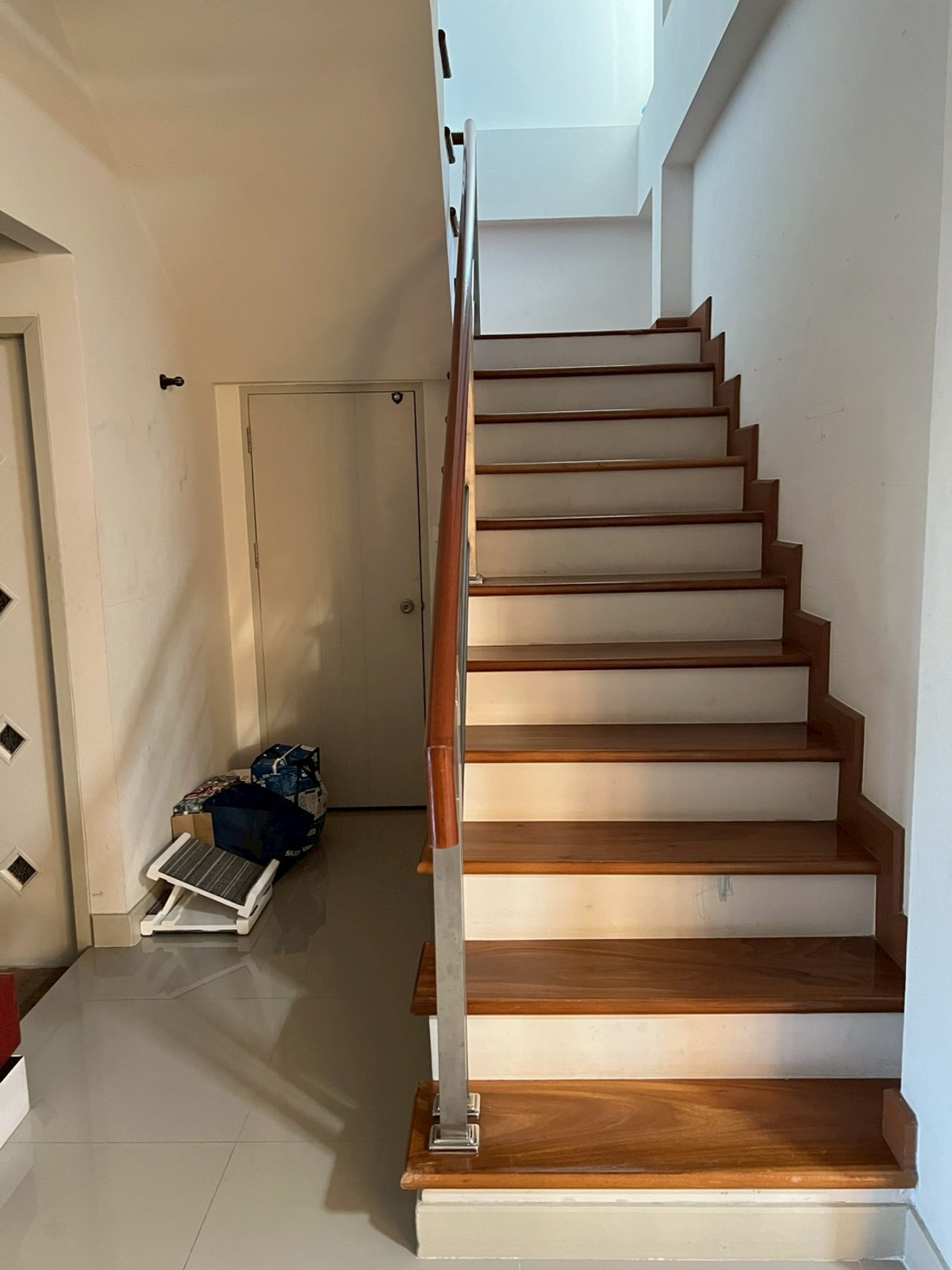 ขายนนทบุรี บางใหญ่ บางบัวทอง : ขายบ้านแฝด ชิชากร2 กาญจนาภิเษก  35.8 ตรว. ติดถนนใหญ่ ใกล้ รพ.บางใหญ่