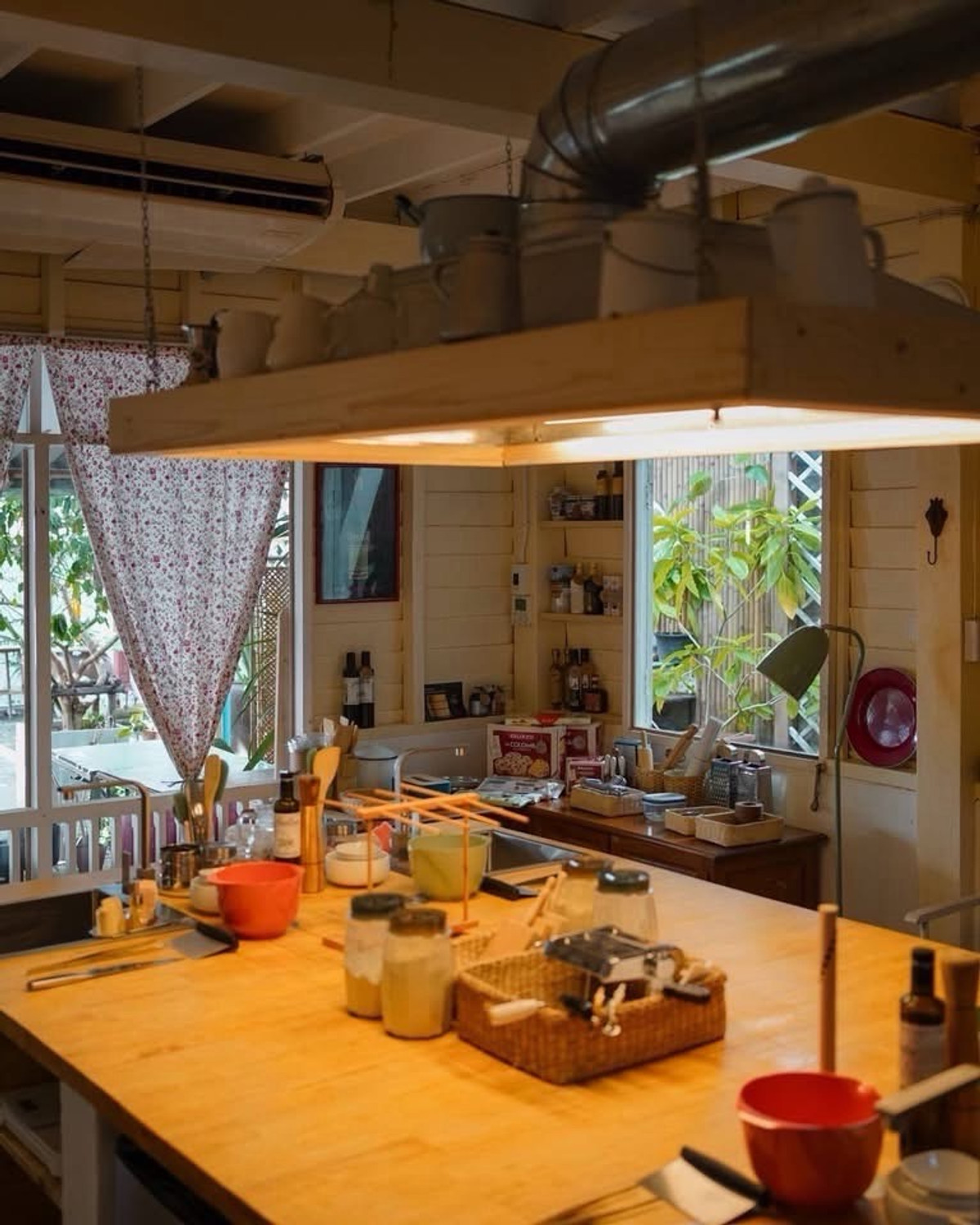 ให้เช่าอาคารพาณิชย์สีลม ศาลาแดง บางรัก : บ้านพาณิชย์สีลม CBD 600 ตร.ม ราคาเซ้ง 3,190,000 บาท ต่ำกว่าทุน พร้อมฐานลูกค้าเดิม