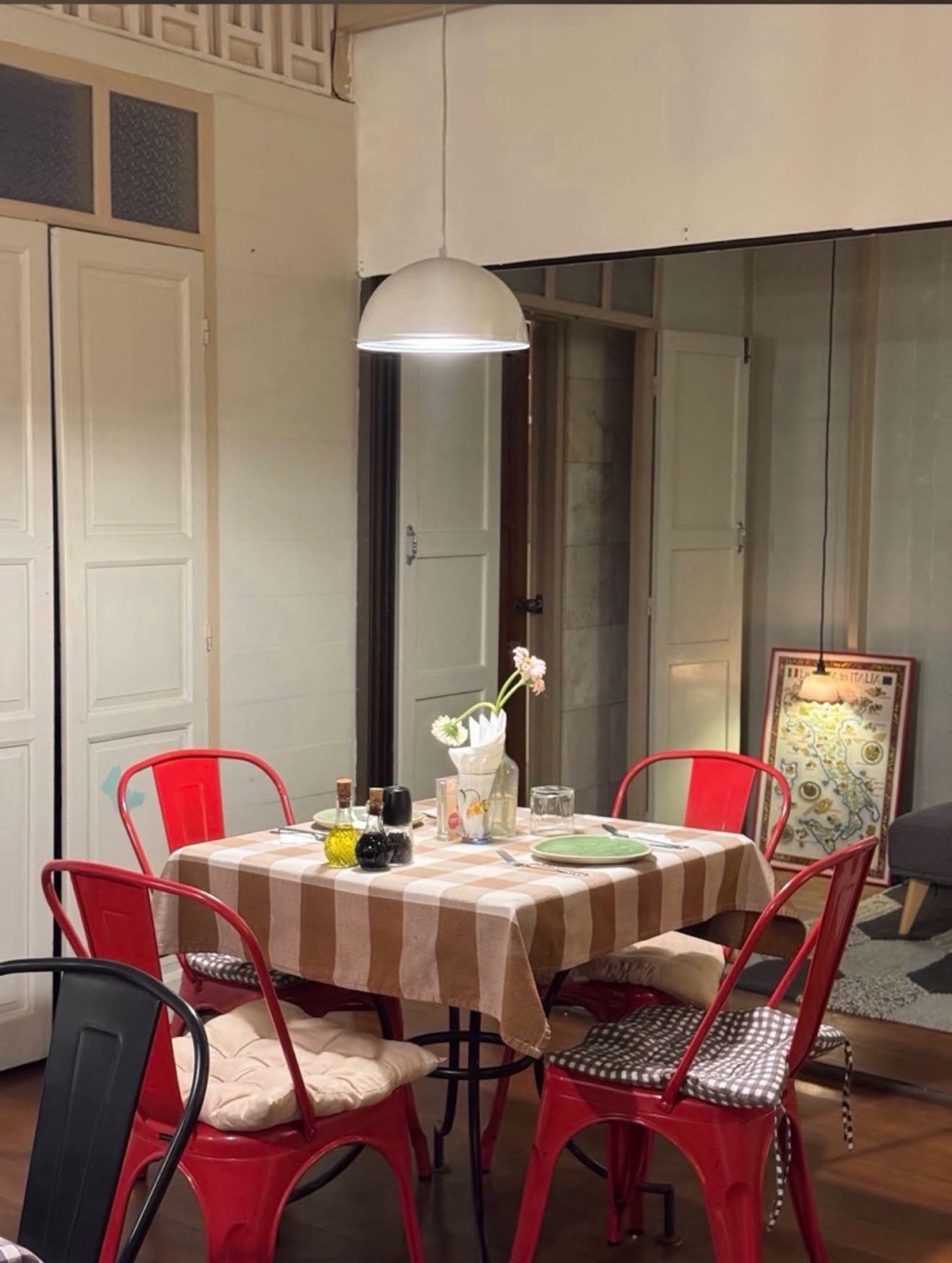 ให้เช่าอาคารพาณิชย์สีลม ศาลาแดง บางรัก : บ้านพาณิชย์สีลม CBD 600 ตร.ม ราคาเซ้ง 3,190,000 บาท ต่ำกว่าทุน พร้อมฐานลูกค้าเดิม