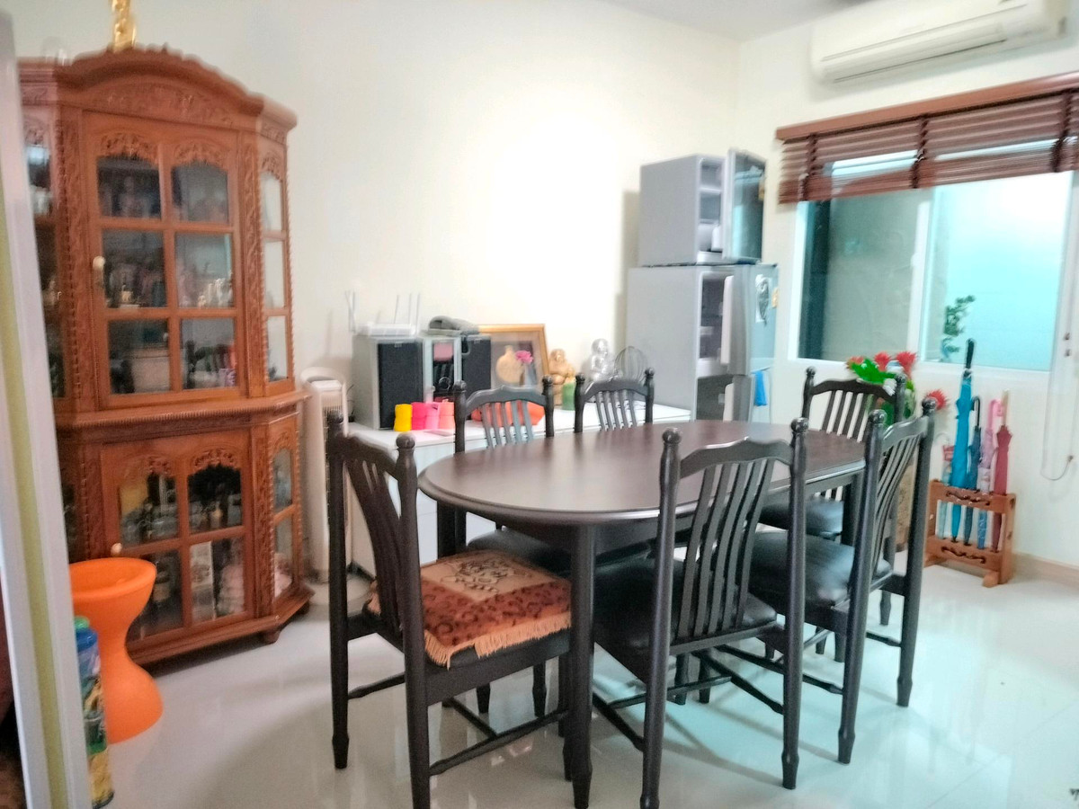 ขายทาวน์โฮมลาดกระบัง สุวรรณภูมิ : ขายด่วน ราคาดีสุดในโครงการ
กัสโต้ บางนา-สุวรรณภูมิ 3 นอน 3 น้ำ 1 ห้องทำงาน 2 จอด 
Tel: 083-966-3665 คุณแอน