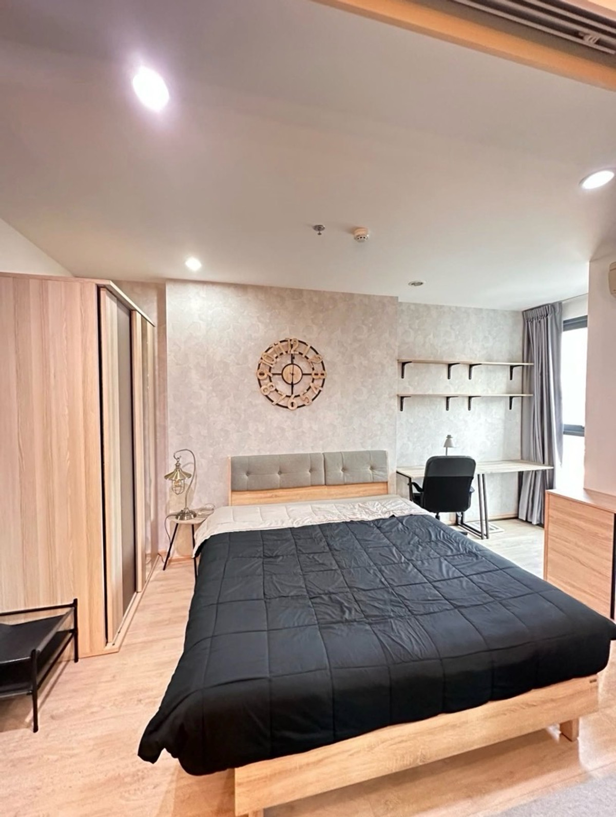 For RentCondoSiam Paragon ,Chulalongkorn,Samyan : Beautiful room for rent, Ideo Q Chula-Samyan, 20th floor, size 33 sq m, price 23,000 baht.