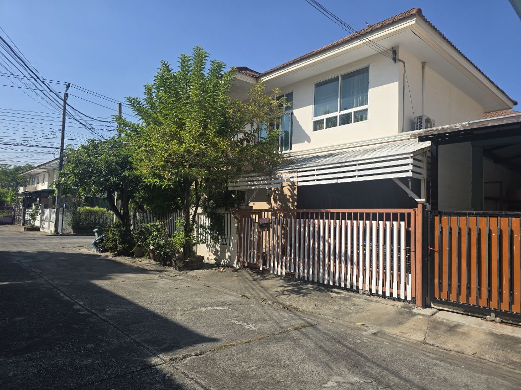 ขายบ้านนวมินทร์ รามอินทรา : ขายบ้านเดี่ยว หมู่บ้านอรุณวรรณ4 หลังริม 41.4 ตรว ต้นโครงการ