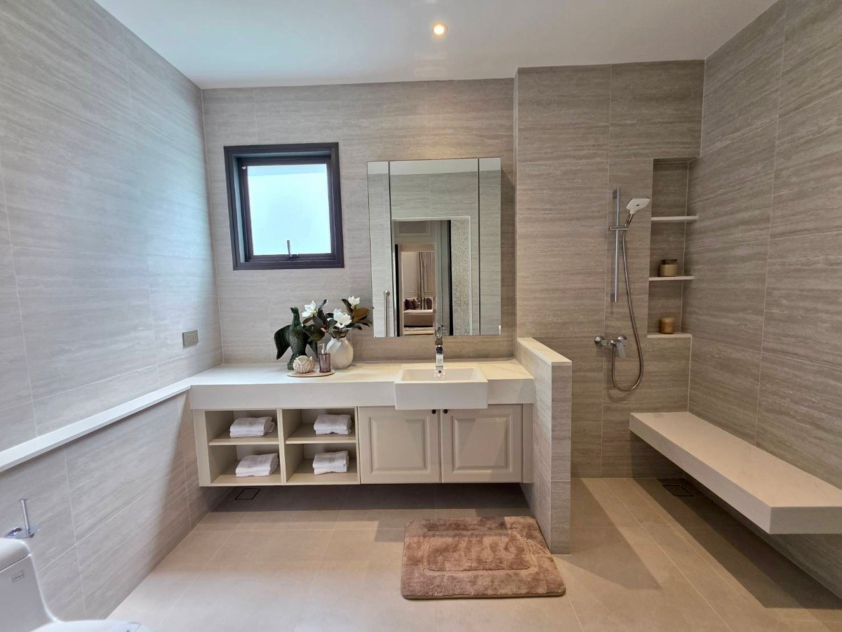 ขายบ้านปิ่นเกล้า จรัญสนิทวงศ์ : Narasiri Borommaratchachonnani: Size L Cumberland 212sqwah 843sqm. 5bed 7bath 100,000,000 Am: 0656199198