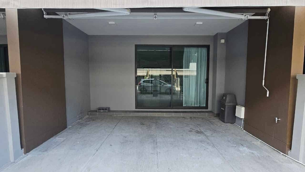 ขายทาวน์โฮมอ่อนนุช อุดมสุข : ขายด่วน!! พร้อมผู้เช่า (หมดสัญญาเดือน มิย.69) บ้านทาวน์โฮมโครงการ บ้านกลางเมือง สุขุมวิท-อ่อนนุช อ่อนนุช 70/1 ราคาดีมาก 4,990,000 บาท (ต่อรองได้อีกหากสนใจจริงๆ)