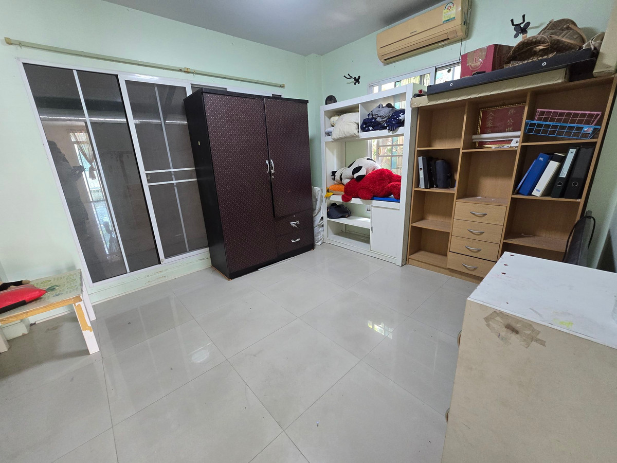 ให้เช่าบ้านลาดกระบัง สุวรรณภูมิ : ให้เช่า บ้านเดี่ยว2ชั้น  52ตรว. อยู่ถนนร่มเกล้า- เลียบมอเตอร์เวย์   ใกล้สนามบินสุวรรณภูมิ