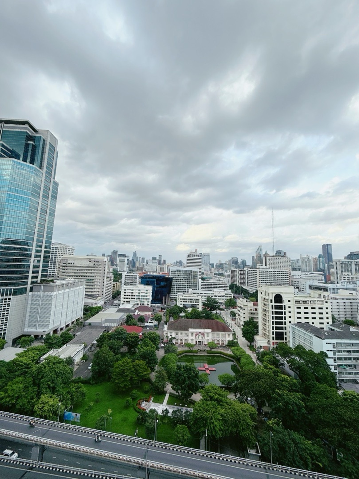 ขายคอนโดสยาม จุฬา สามย่าน : เจ้าของขายเอง 𝐂𝐔𝐋𝐓𝐔𝐑𝐄 𝐂𝐇𝐔𝐋𝐀 ผ่อนสบายๆ 𝟐𝟎,𝟎𝟎𝟎/เดือน ชั้นสูง วิวโล้ง ชั้น 23 
