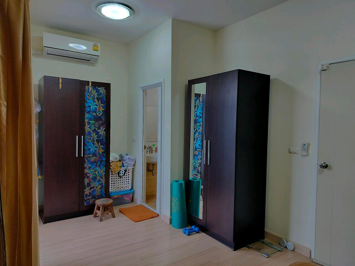 ขายทาวน์โฮมลาดกระบัง สุวรรณภูมิ : ขายด่วน ราคาดีสุดในโครงการ
กัสโต้ บางนา-สุวรรณภูมิ 3 นอน 3 น้ำ 1 ห้องทำงาน 2 จอด 
Tel: 083-966-3665 คุณแอน