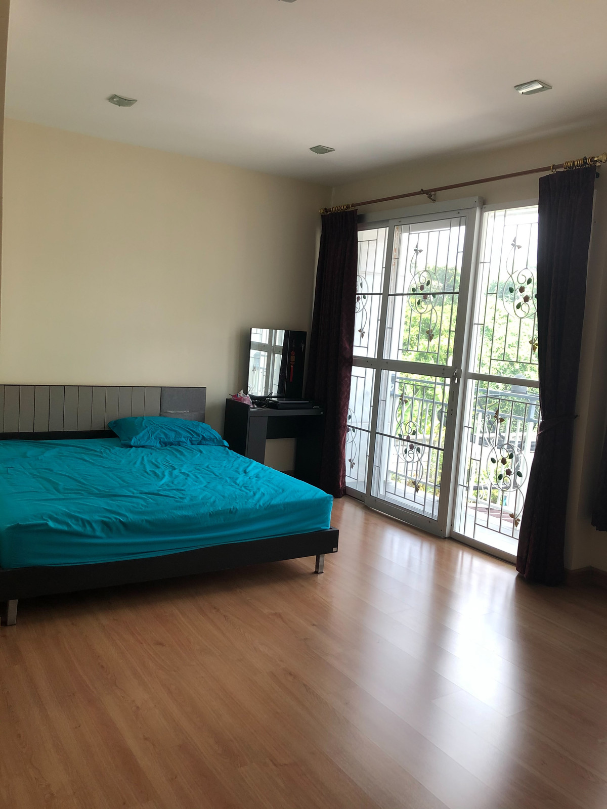 ให้เช่าทาวน์โฮมพระราม 5 ราชพฤกษ์ บางกรวย : โกลเด้น ซิตี้ ปิ่นเกล้า - จรัญสนิทวงศ์ / 5 ห้องนอน (เช่า), Golden City Pinklao - Charansanitwong / 5 Bedrooms (FOR RENT) BALL264