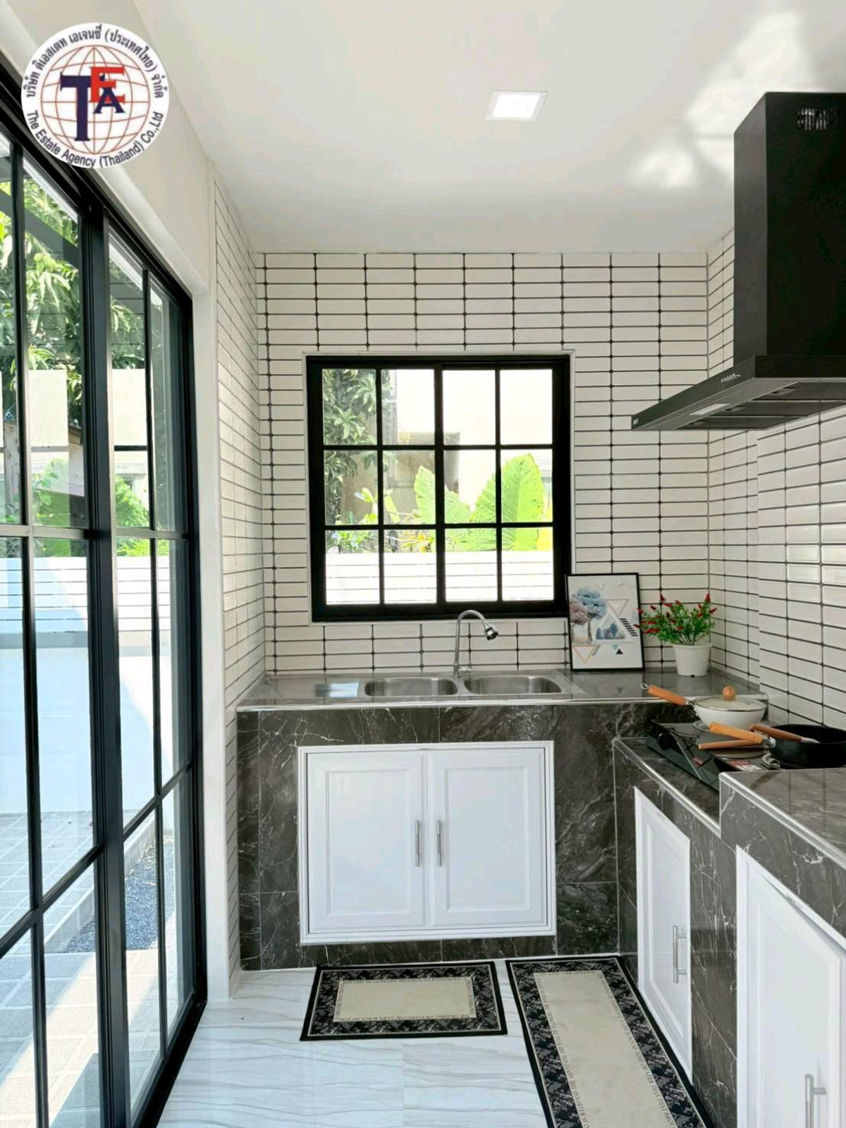 For SaleHouseMin Buri, Romklao : 2-story detached house for sale, Chaiyaphruek Village 2, Khum Klao 12, Suvarnabhumi Airport.  Sarasas Minburi School, Minburi Market, Airport Link Lat Krabang, Nopparat Hospital King Mongkuts Institute of Technology Motorway, Chaloem Phrakiat Sports Cente