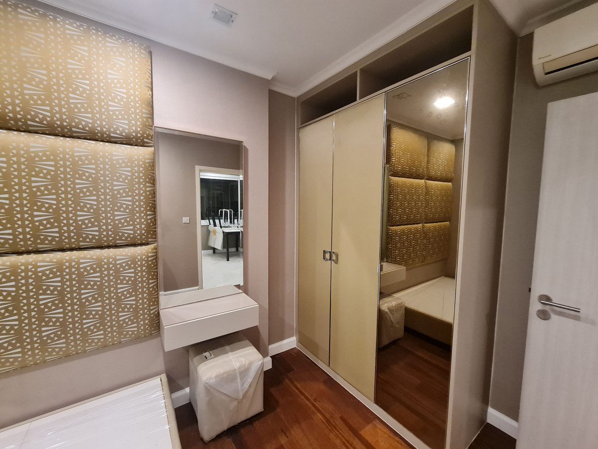 For RentCondoSamut Prakan,Samrong : For Rent ✨ The Metropolis Samrong Interchange ✨ 2 Bedrooms, Fully Furnished and Equipped. Next to BTS Samrong.