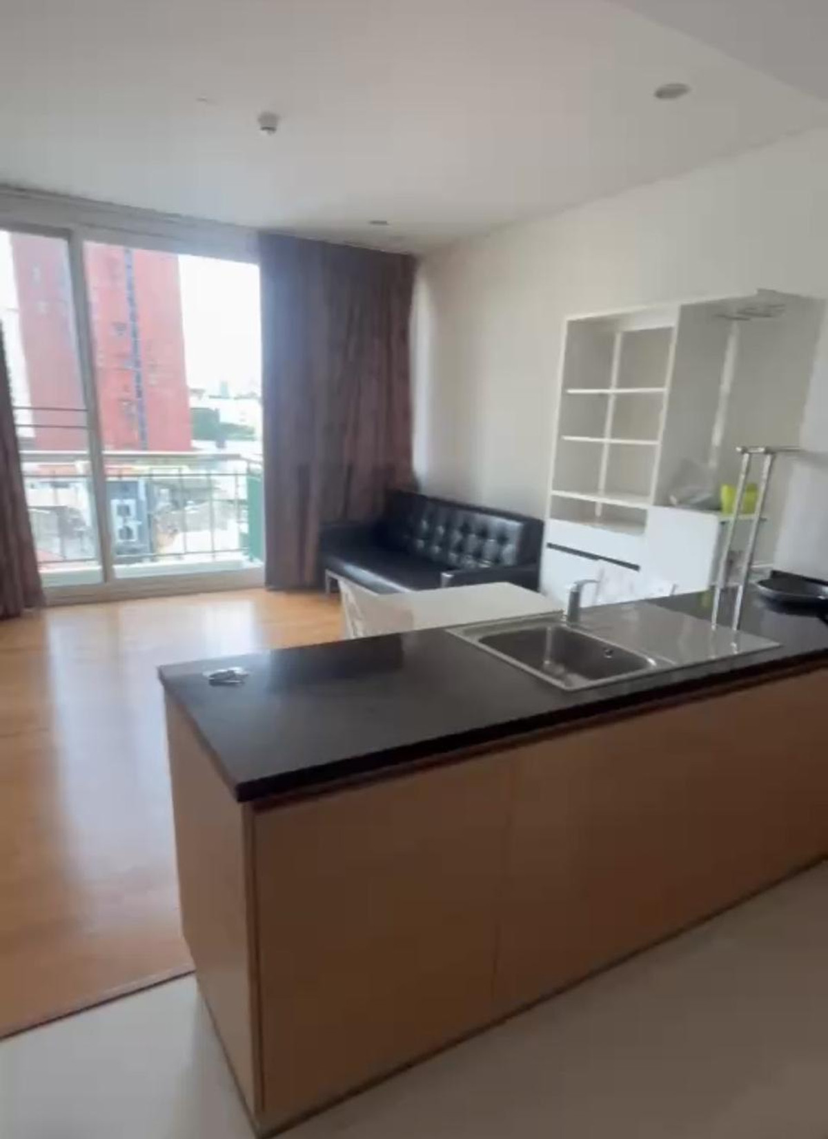 For SaleCondoSukhumvit, Asoke, Thonglor : Condo for sale, Wind Sukhumvit 23, 7th floor, ready to move in, good location, near BTS Asoke - MRT Sukhumvit.