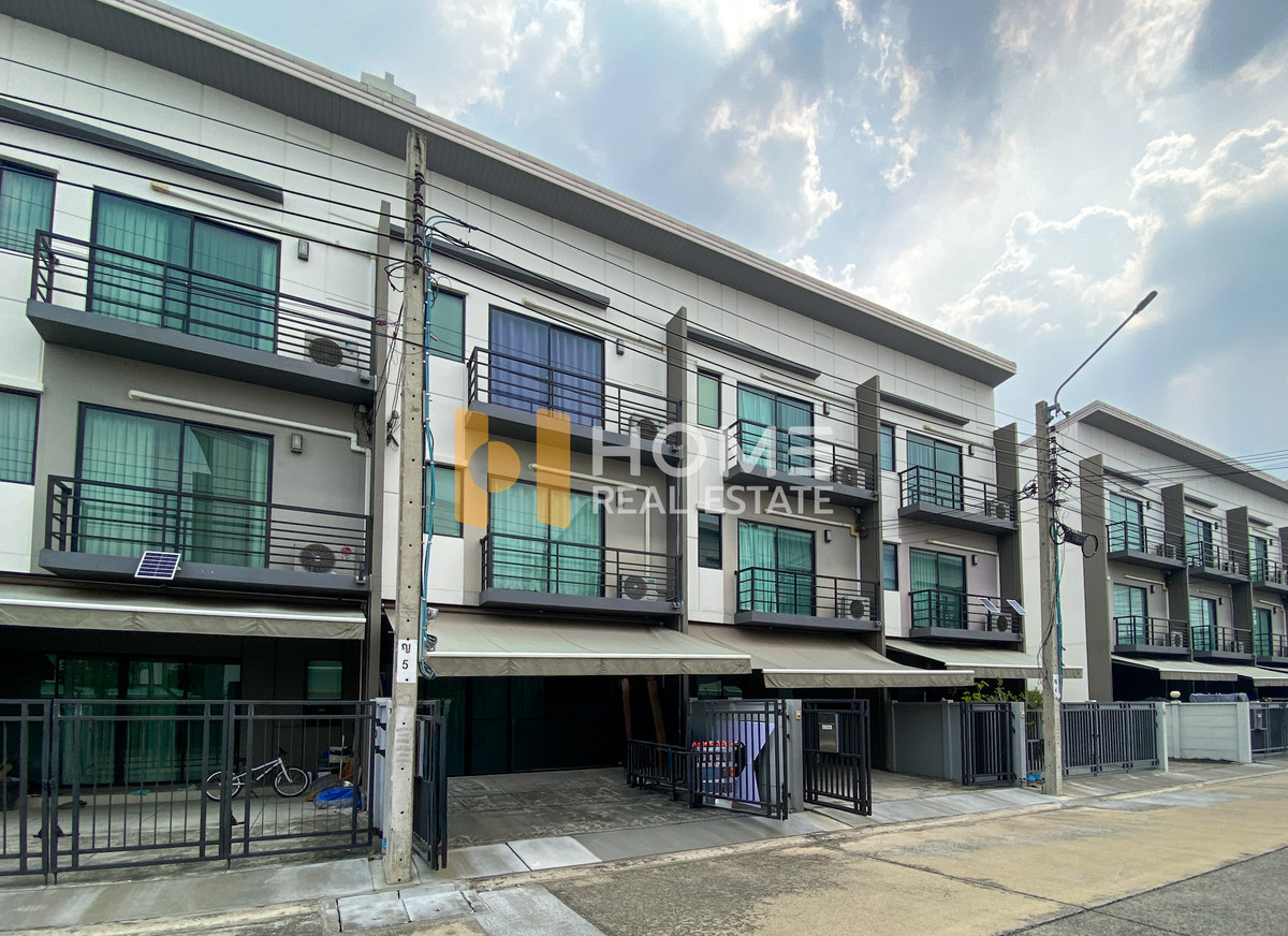 ขายทาวน์โฮมปิ่นเกล้า จรัญสนิทวงศ์ : บ้านกลางเมือง ปิ่นเกล้า - จรัญฯ / 3 ห้องนอน (ขายพร้อมผู้เช่า), Baan Klang Muang Pinklao - Charan / 3 Bedrooms (SALE WITH TENENT) BALL261