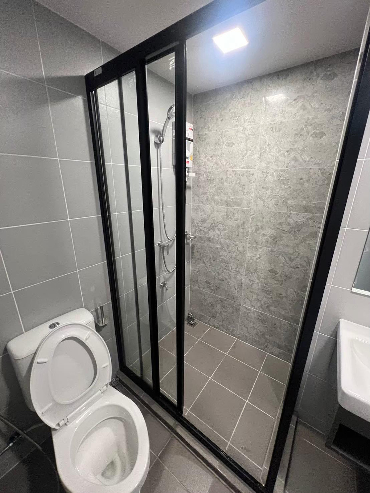 ขายคอนโดปทุมธานี รังสิต ธรรมศาสตร์ : 📣ขาย Kave Town Colony เจ้าของขายเอง 🏠ตึก B ชั้น 4 ทิศเหนือตำแหน่งดี ไม่ติดผู้เช่า มี2ห้องติดกัน 📞091-7503016 แคท