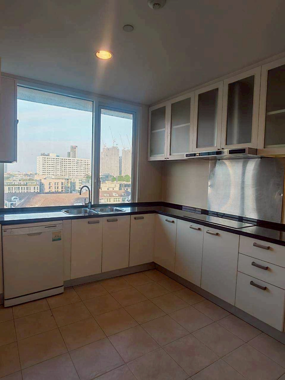 For RentCondoSukhumvit, Asoke, Thonglor : LHC14367 – Condo for Rent | Hampton Residence Thonglor | 232 sqm | 4 Beds 4 Baths | Near BTS Thonglor | 160K/Month | Condo for rent Hampton Residence Thonglor