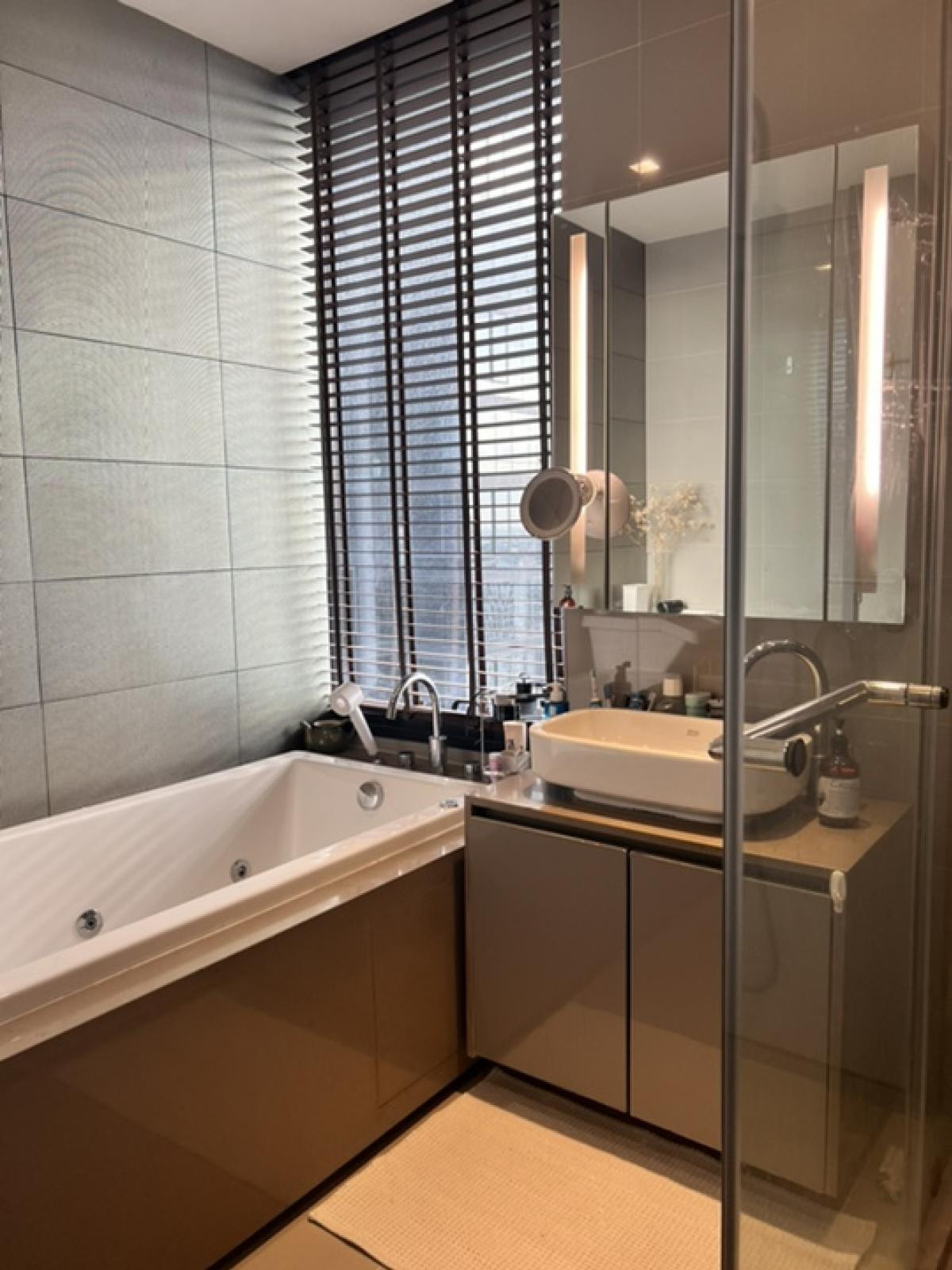 ขายคอนโดสีลม ศาลาแดง บางรัก : M Silom / 2 Bedrooms (FOR SALE), เอ็ม สีลม / 2 ห้องนอน (ขาย) PT053