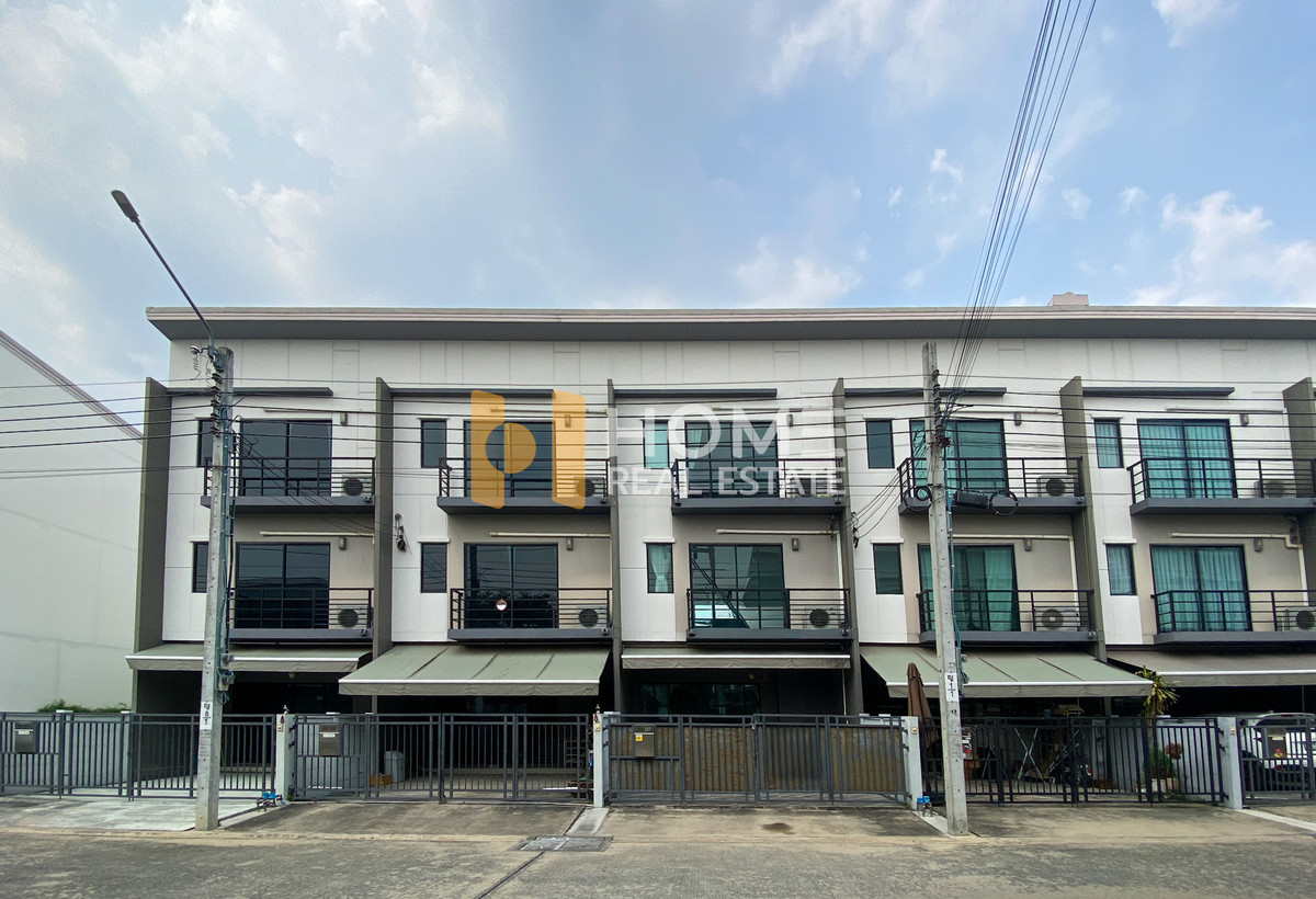 For SaleTownhomePinklao, Charansanitwong : Baan Klang Muang Pinklao - Charan / 3 Bedrooms (FOR SALE) BALL216