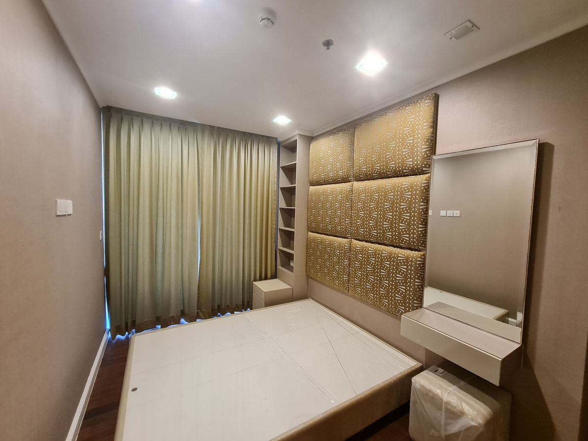 For RentCondoSamut Prakan,Samrong : For Rent ✨ The Metropolis Samrong Interchange ✨ 2 Bedrooms, Fully Furnished and Equipped. Next to BTS Samrong.