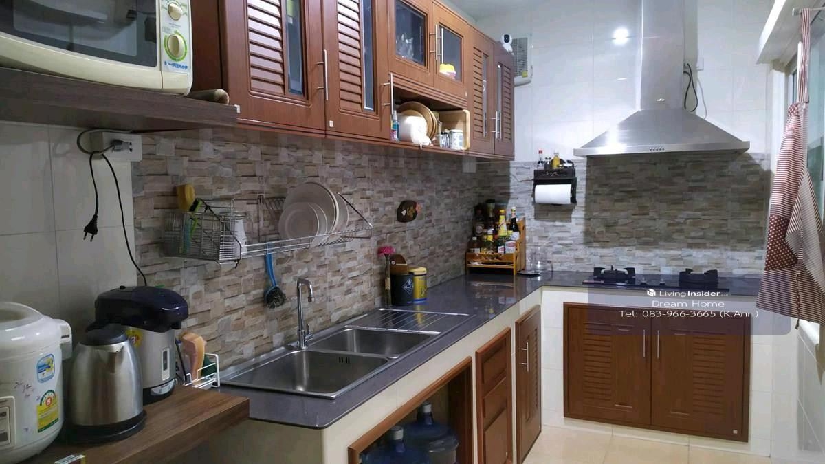 ขายทาวน์โฮมลาดกระบัง สุวรรณภูมิ : ขายด่วน ราคาดีสุดในโครงการ
กัสโต้ บางนา-สุวรรณภูมิ 3 นอน 3 น้ำ 1 ห้องทำงาน 2 จอด 
Tel: 083-966-3665 คุณแอน