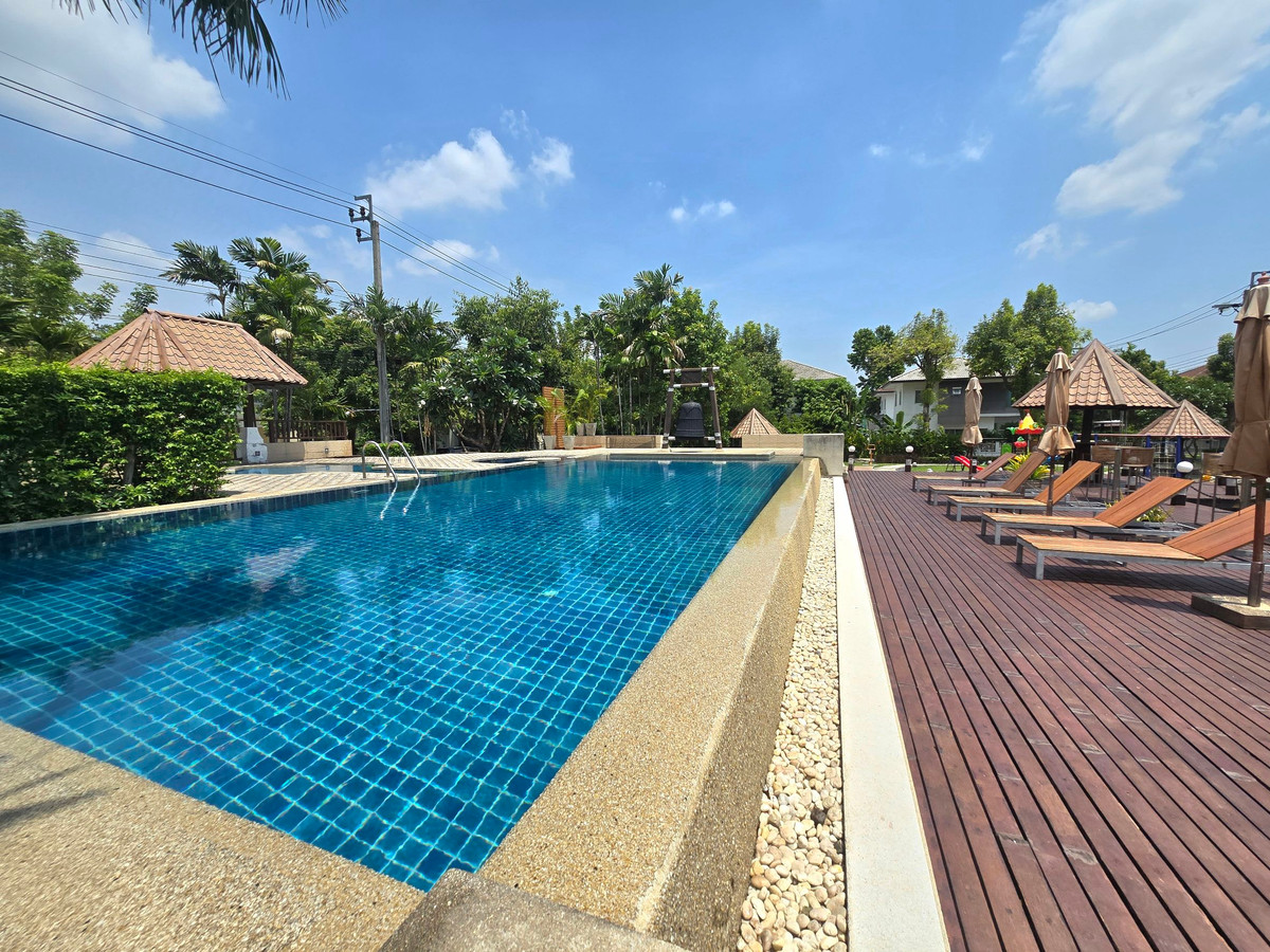 ให้เช่าบ้านลาดกระบัง สุวรรณภูมิ : ให้เช่า บ้านเดี่ยว2ชั้น  52ตรว. อยู่ถนนร่มเกล้า- เลียบมอเตอร์เวย์   ใกล้สนามบินสุวรรณภูมิ