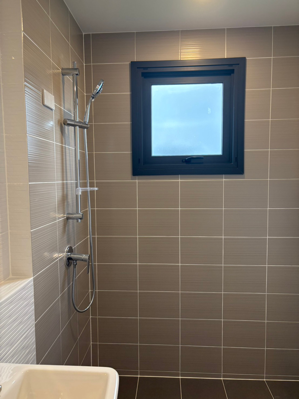 For RentHousePathum Thani,Rangsit, Thammasat : Centro Vibhavadi / 4 bedrooms (for rent), Centro Vibhavadi / 4 Bedrooms (FOR RENT) BALL263