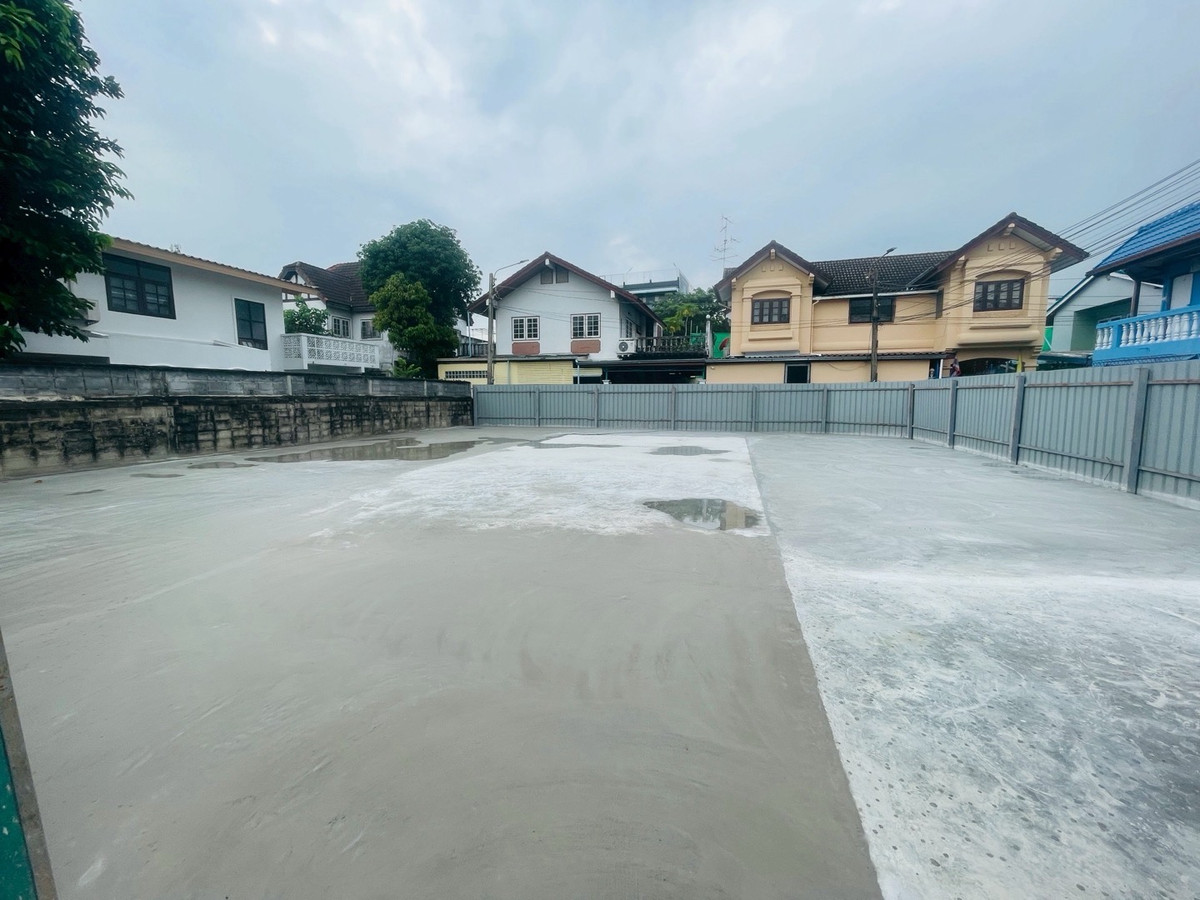 LandRama9, Petchburi, RCA : Urgent sale🔥🔥Land in prime location in Rama 9 area.