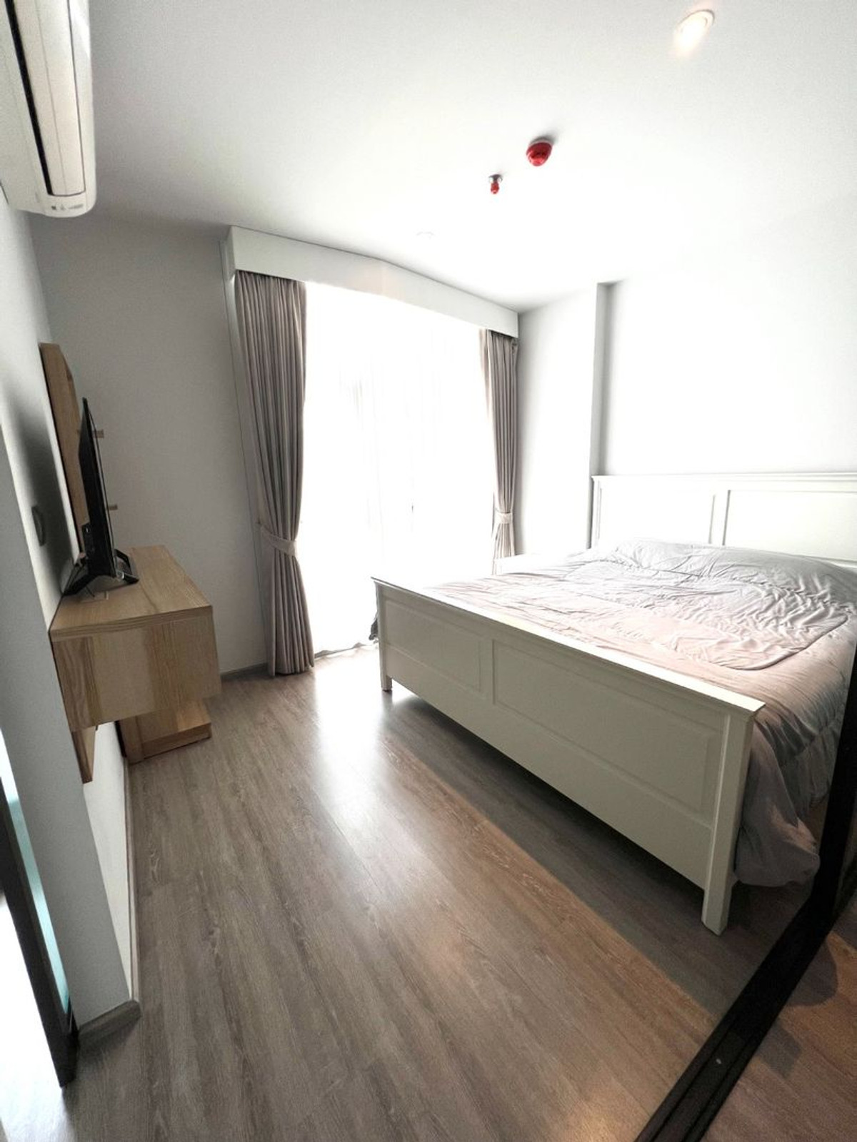 ให้เช่าคอนโดสุขุมวิท อโศก ทองหล่อ : ให้เช่า RHYTHM Ekkamai ชั้น 11