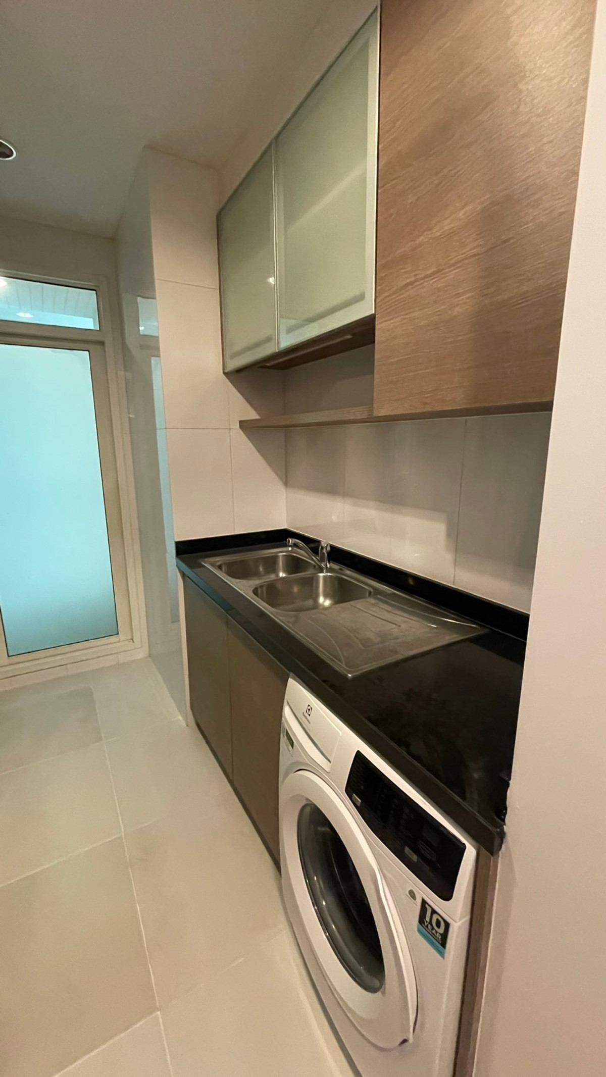 ให้เช่าคอนโดสุขุมวิท อโศก ทองหล่อ : ปล่อยเช่าคอนโดโซนสุขุมวิท เลี้ยงสัตว์เลี้ยงได้🐱🐶 เฟอร์นิเจอร์ครบ ใกล้BTSทองหล่อพร้อมเข้าอยู่