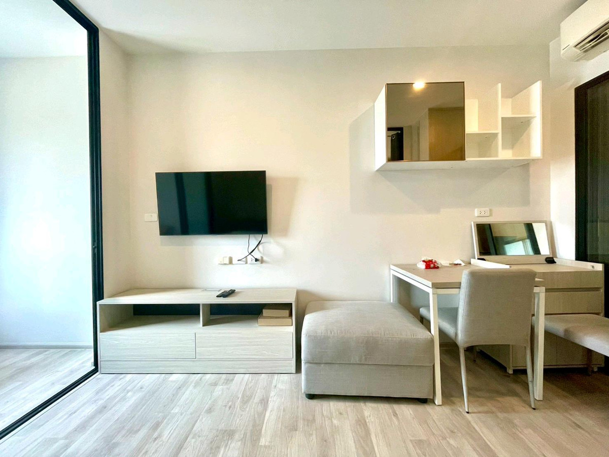 For RentCondoBangna, Bearing, Lasalle : For rent, large room 35 sq m. Niche Mono Mega Space Bangna 1 bed plus 13,000 baht.