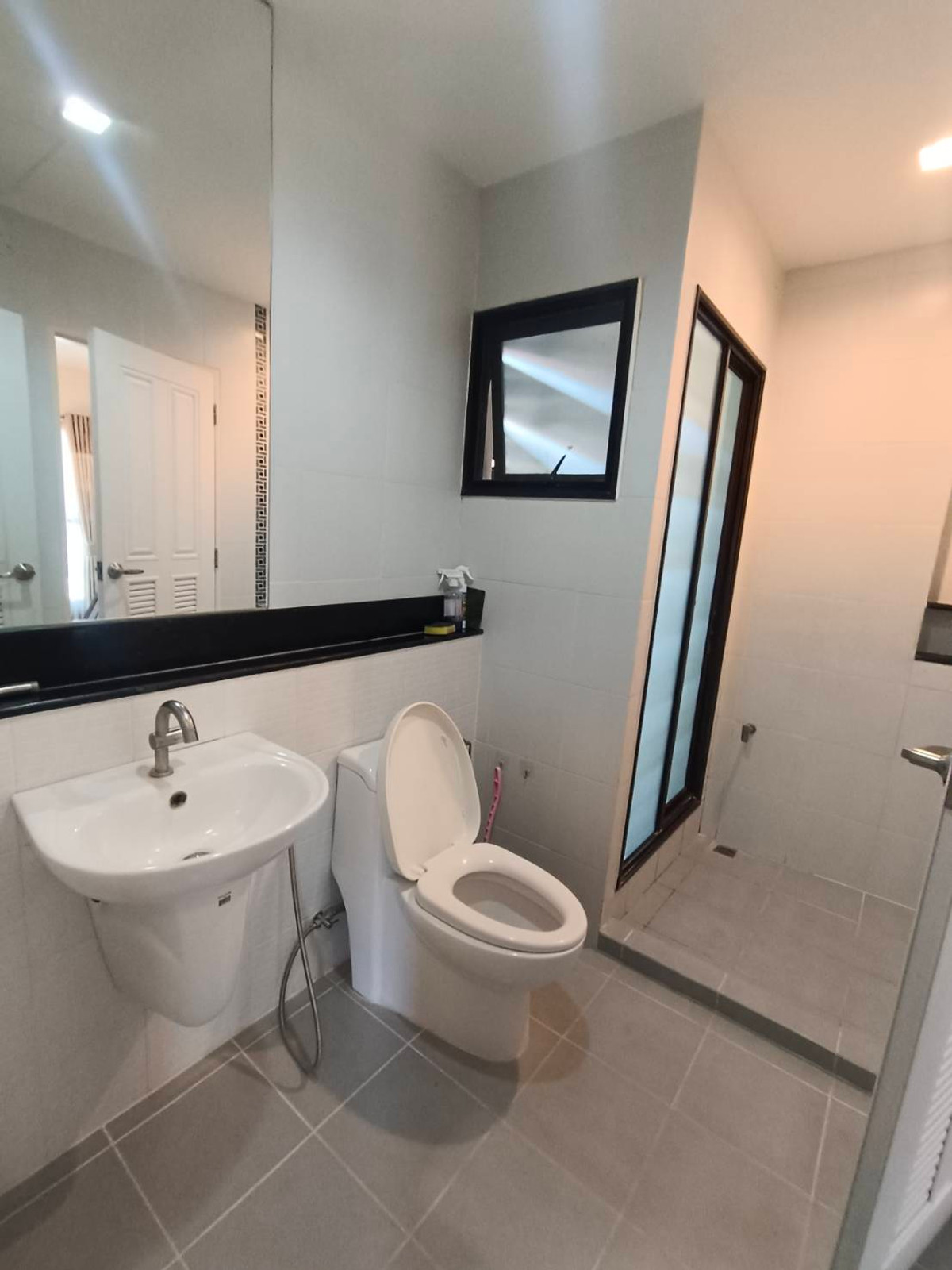 ขายบ้านนวมินทร์ รามอินทรา : ขายถูก  บ้านเดี่ยว 2 ชั้น หมู่บ้านพร้อมพัฒน์ ไพร์ม   หลังมุม หันหน้าทิศเหนือ ใกล้ซาฟารีเวิลด์ 