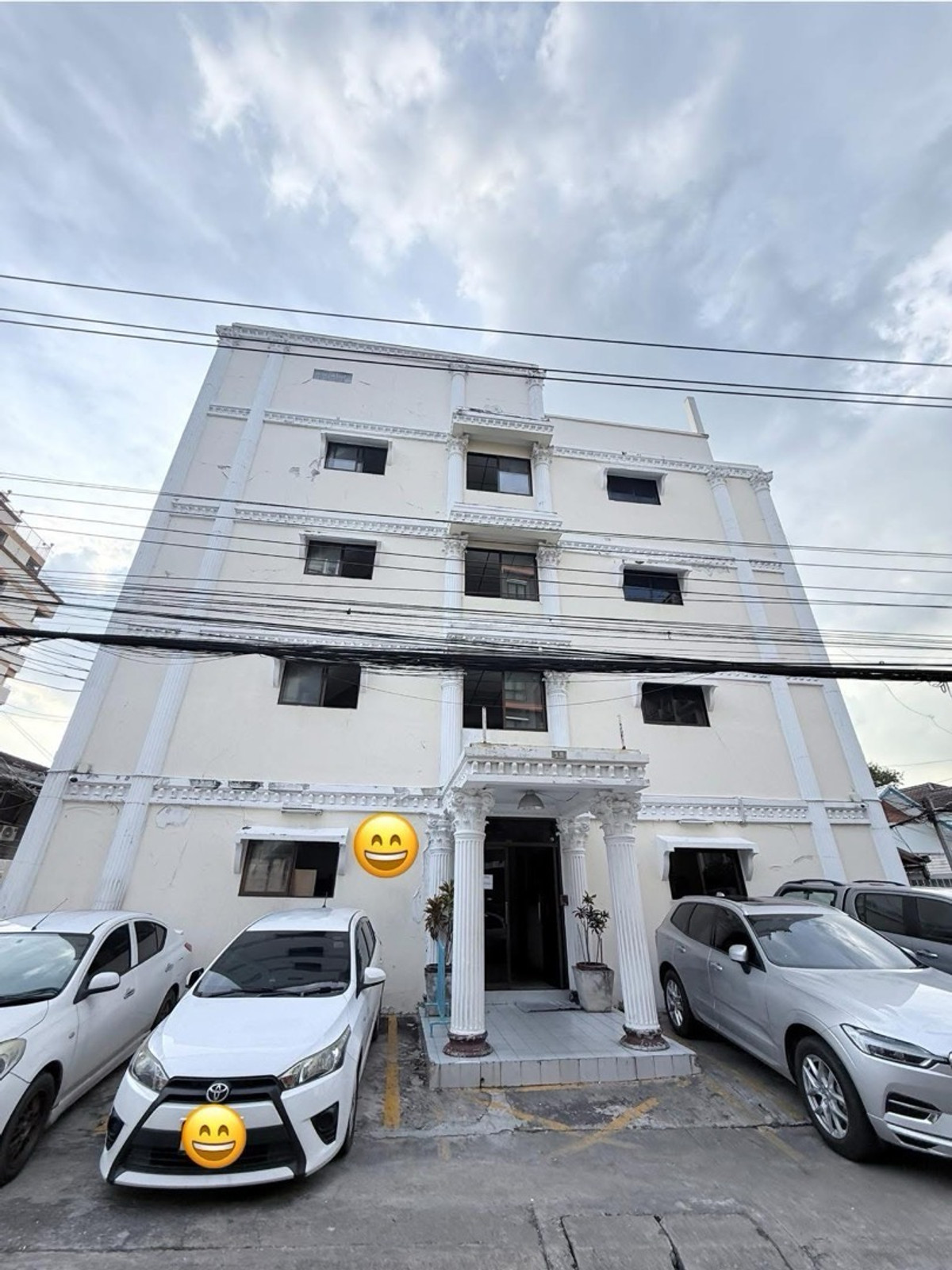 For SaleHotel&Apartment BusinessSapankwai,Jatujak : 59 million baht | 59 rooms | Land 189 sq m.
📍 In the heart of 