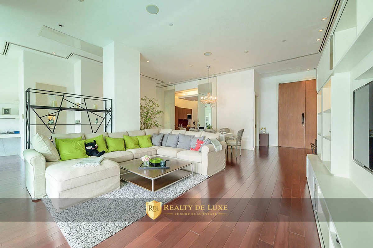 ให้เช่าคอนโดสุขุมวิท อโศก ทองหล่อ : ให้เช่า เลอ รัฟฟิเน่ สุขุมวิท 39 ยูนิตมุม มีสระว่ายน้ำส่วนตัว ใกล้ BTS พร้อมพงษ์