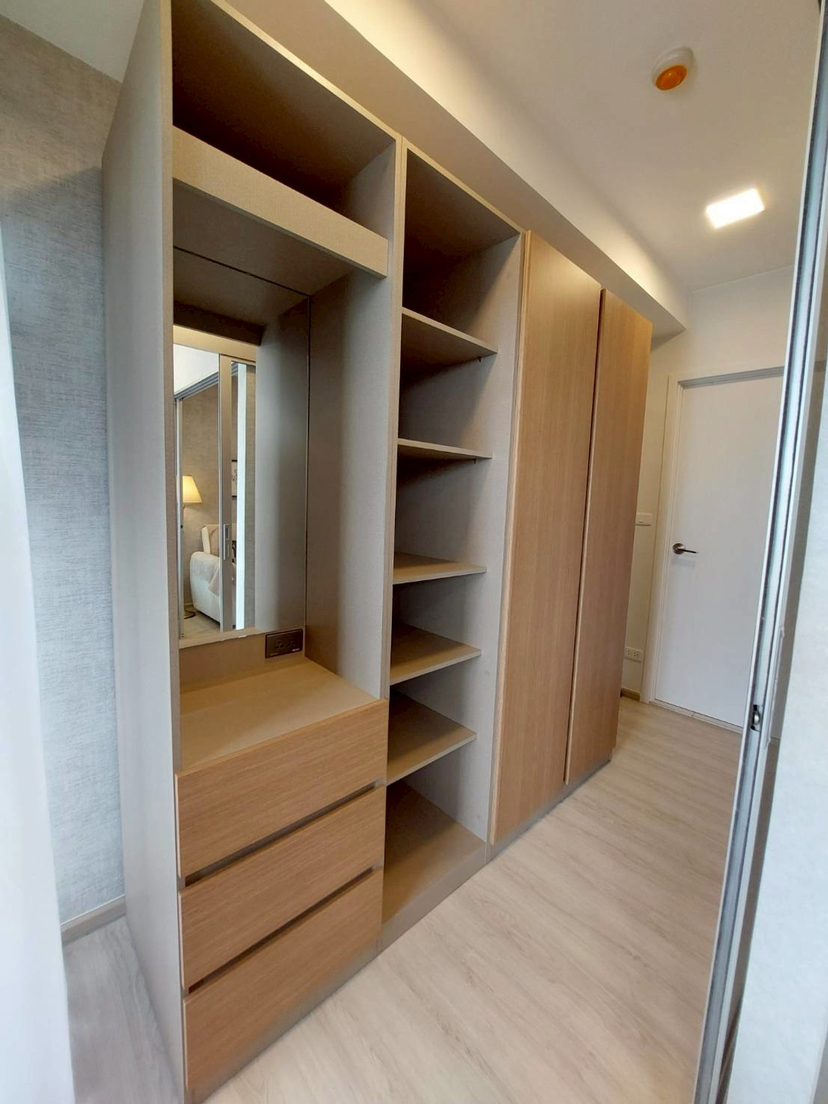 For RentCondoOnnut, Udomsuk : Condo ready to move in, only 500 meters from BTS Bang Chak.