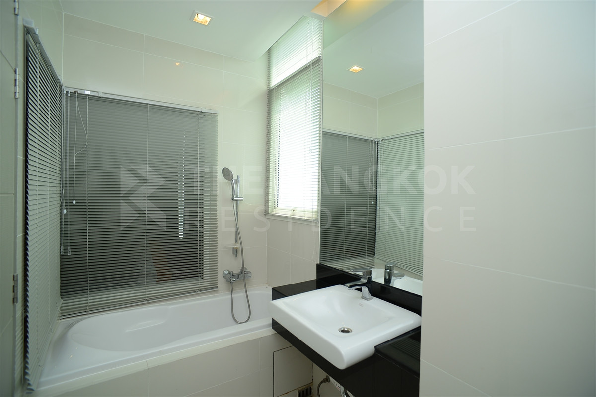 ให้เช่าคอนโดราชเทวี พญาไท : 🔥 Available Rent🔥 Ideo Verve Rachaprarob 2B2B 72 sqm. 30K/Month Call Ms.Angel(Aumi)0658209572