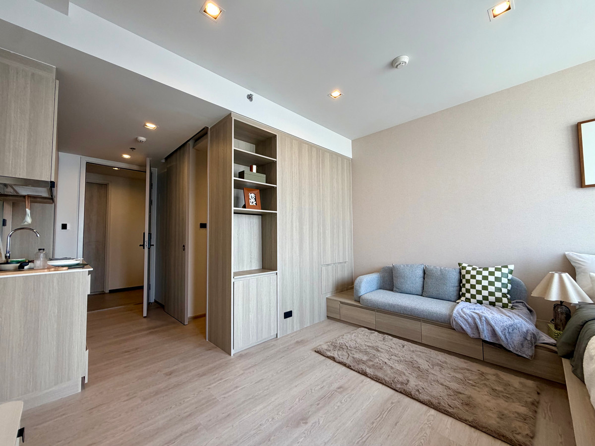 For SaleCondoWongwianyai, Charoennakor : HOT DEAL PLEASE CALL 0946503223