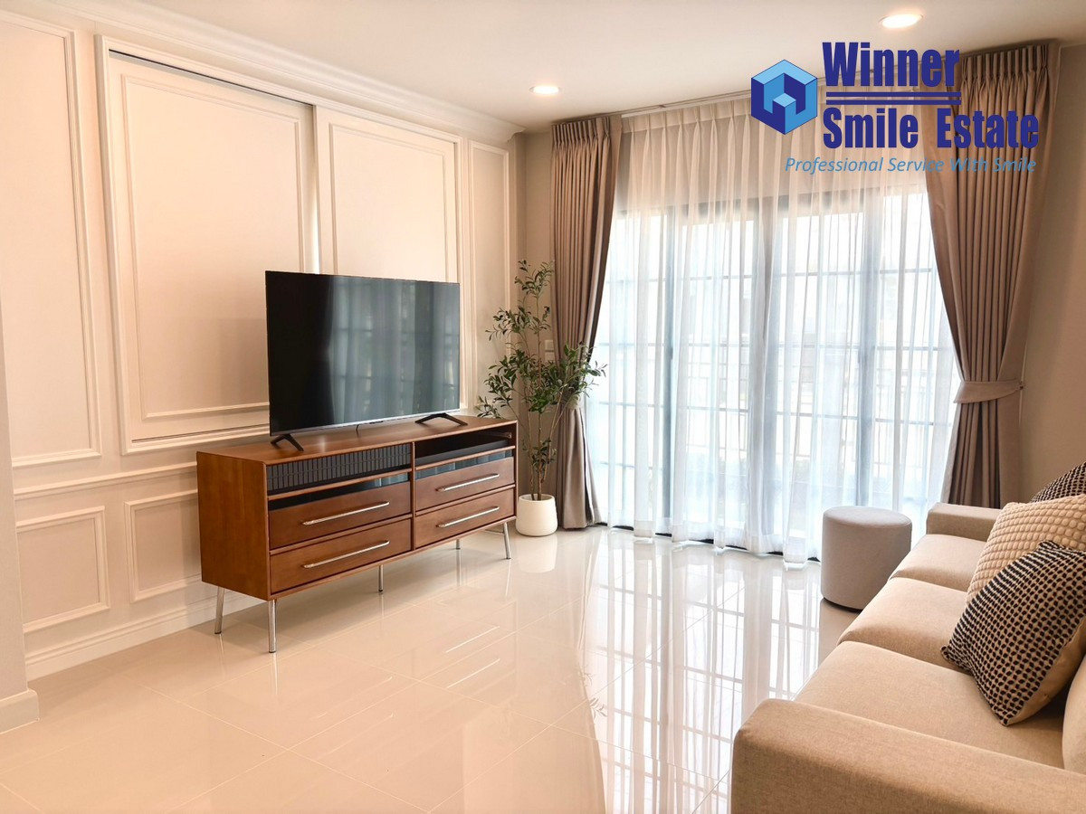 For RentHouseBangna, Bearing, Lasalle : Single house for rent at Centro Bangna Phase 2, located next to Mega Bangna. Beautifully furnished and fully equipped. Convenient transportation.