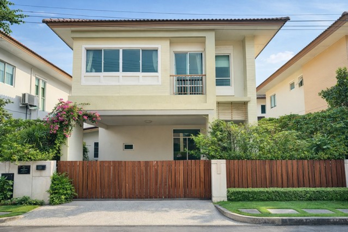 For SaleMin Buri, Romklao : Semi-detached house with detached house feel, Prompat Priva, lots of space, 144 sq m., project main line. Answering the needs of starting families