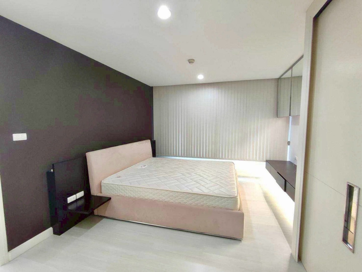 For RentCondoWongwianyai, Charoennakor : 💙@condocurator 💙 The Bangkok Sathorn - Taksin, large room, ready to move in [PM4640]