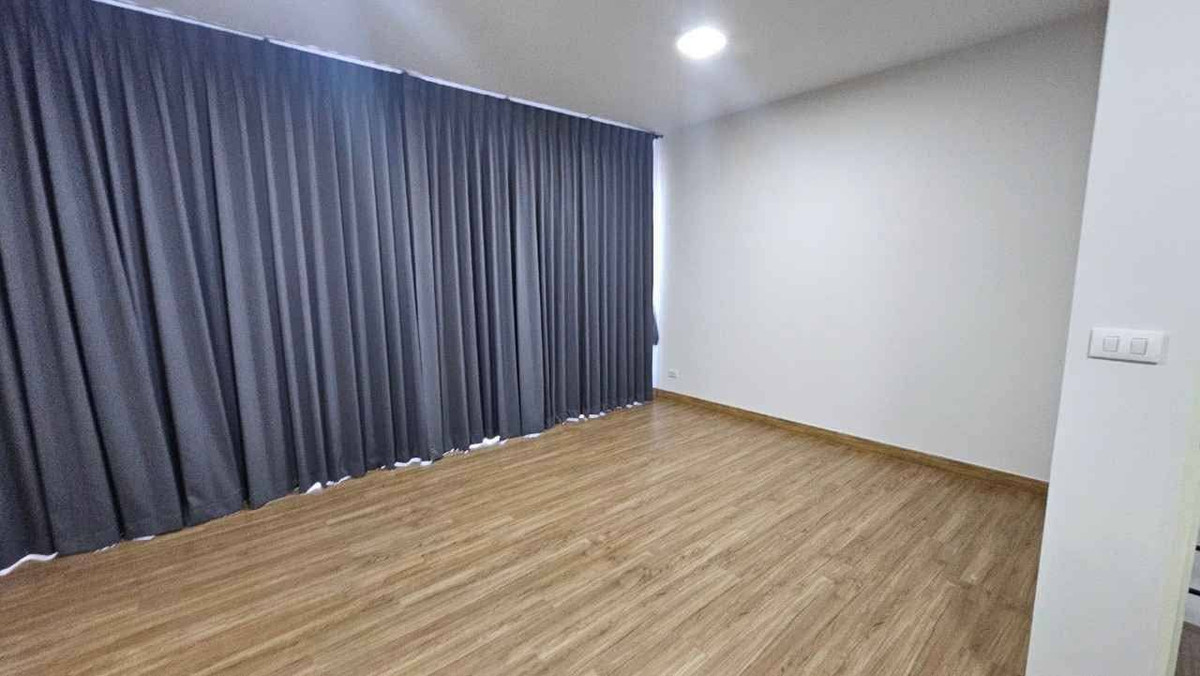 ขายทาวน์โฮมอ่อนนุช อุดมสุข : ขายทาวน์โฮม:  บ้านกลางเมือง สุขุมวิท-อ่อนนุช อ่อนนุช 70/1 (Rt-01)