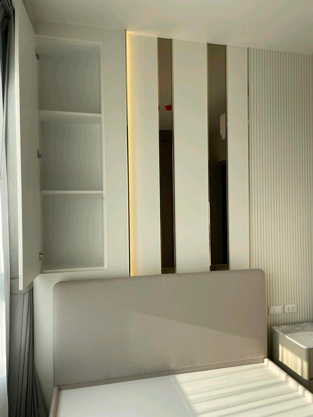 For RentCondoKhlongtoei, Kluaynamthai : Ready to Move-In on March 2026
(Newly Decorated 3 Bedroom 110sqm)