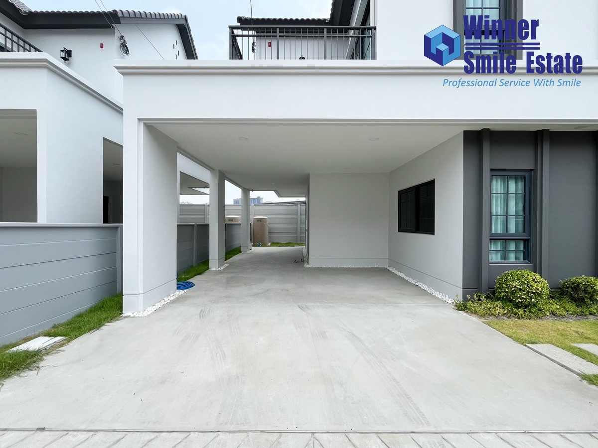 For RentHouseBangna, Bearing, Lasalle : Single house for rent at Centro Bangna Phase 2, located next to Mega Bangna. Beautifully furnished and fully equipped. Convenient transportation.