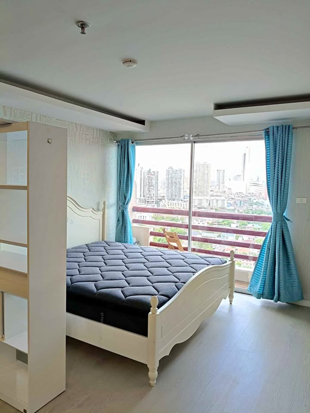 For SaleCondoWongwianyai, Charoennakor : (Code SM1756) Condo for sale Masterview Executive Place Masterview Executive Place